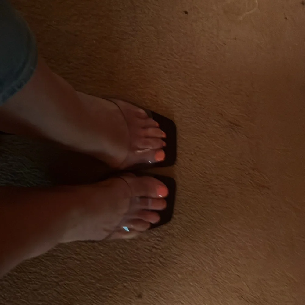 Sandals - Picture 6 of 8